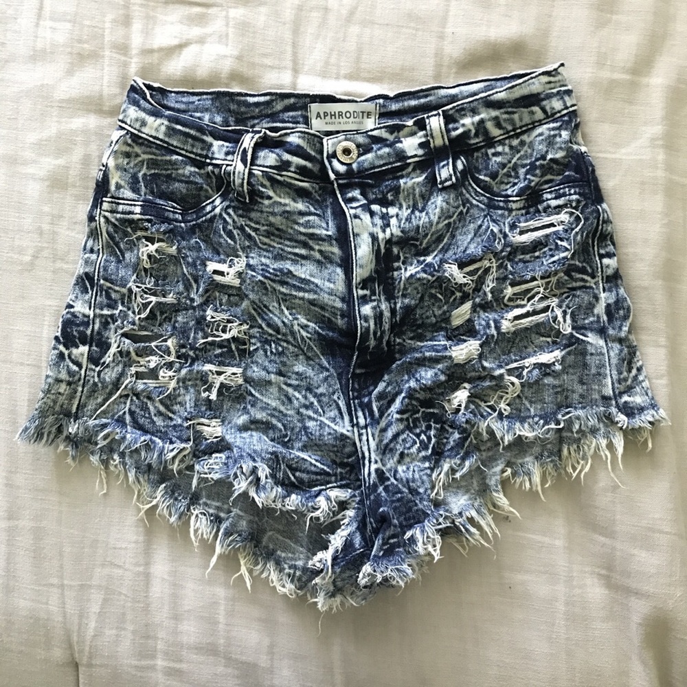 Acid washed and distressed booty shorts